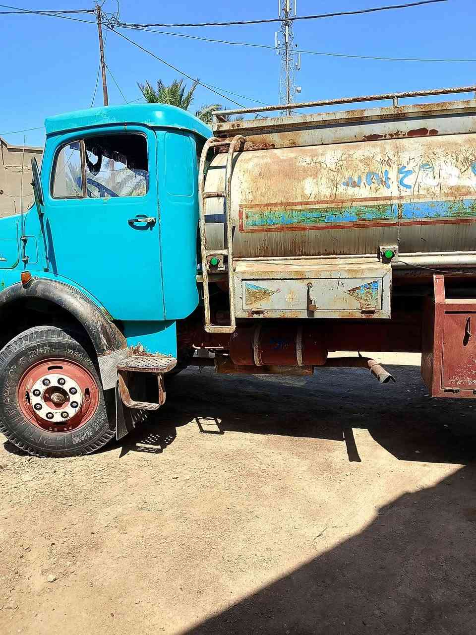 ابو ردين للبيع مديل 74 محرك 82 رقم    مثنى سيارة جاهزة رقم صاحب سياره مكلف بنشر//***********

نص مكتوب في الصور:
- ١١:٤٨ ٢٠٢٦/٠٩/٢٠