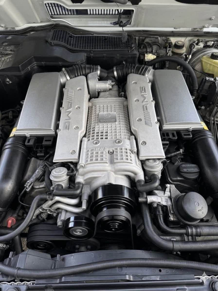 Mercedes G Class S63 Amg
وارد خليجي بدون حادث او صبغ 
موديل 2010 محدثة خارج 2021
للاستفسار : ***********
مكان السيارة بغداد العرصات
