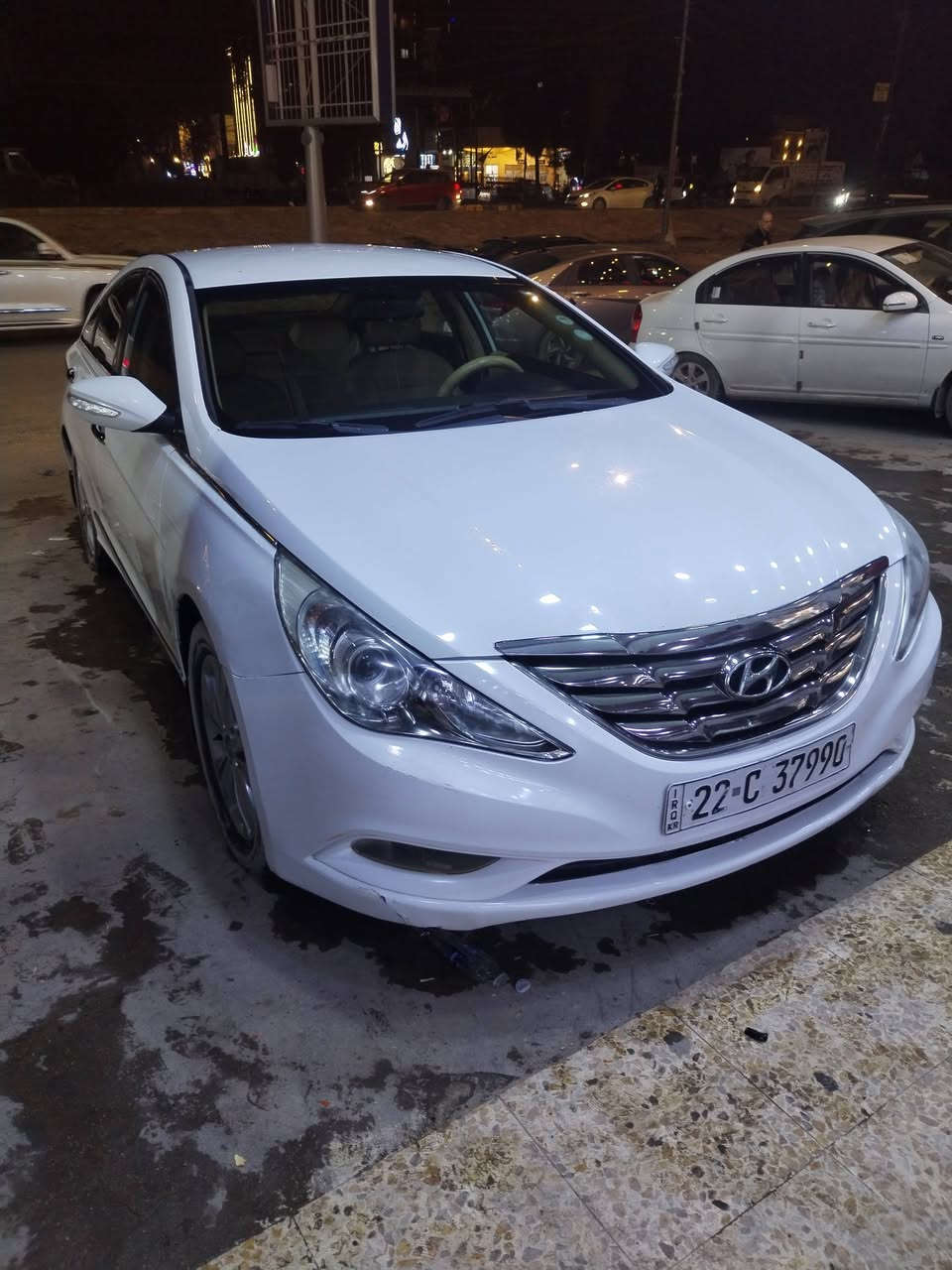 سلام عليكم سوناتا 12 خليجي بيها ثلاث قطع صبغ وبيها رصعات خفيفه بالقماره وبيها شويه بالشاصي بگد الابهام مامبين سعرها 95 العنوان الدوره
للإستفسار ***********
