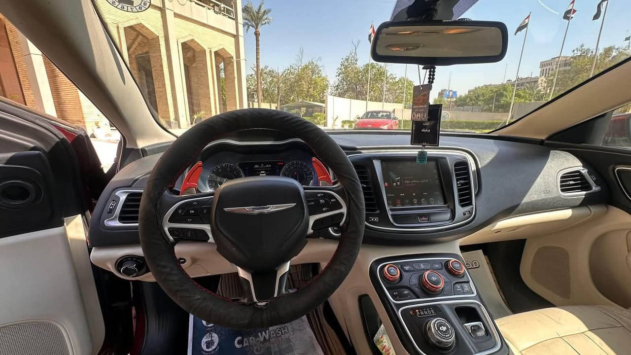 سلام عليكم
سي 200 موديل 15 محرك 3600 حادث امريكا جاملغ خلف سايق بدون ايرباك 
مكان سيارة بسمايه سعر 95 وبيه مجال 
الاستفسار ***********
