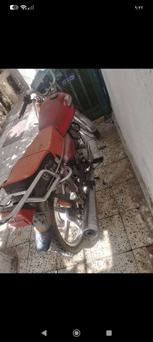 دراجه سيفان للبيع سعر 350 وبيها مجال ودراجه شحن للبيع موديل 2022 بنجر ونقص بطاريه وحده 3 جدد سعر 150 مكان بعقوبة ***********
