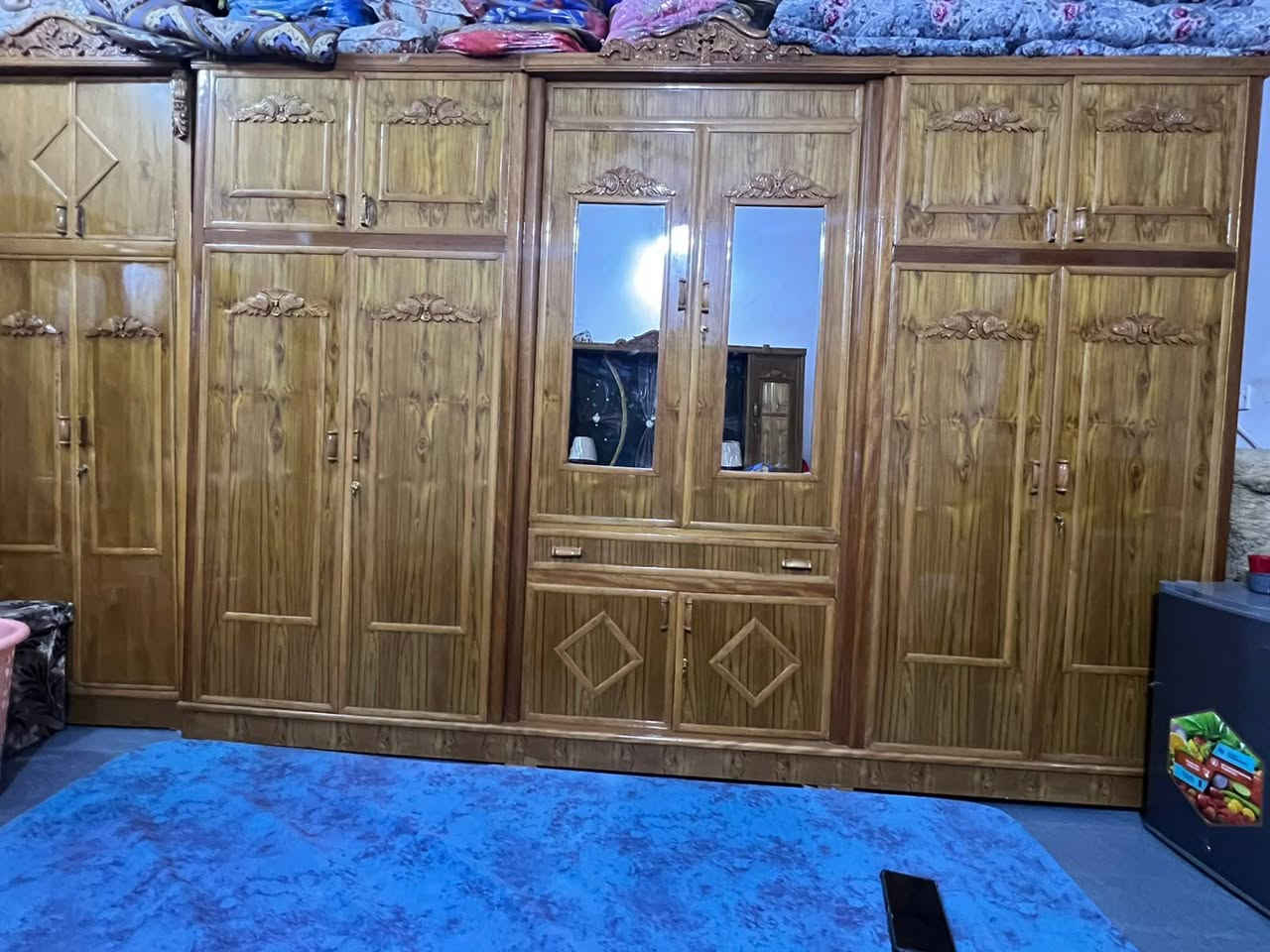 غرفه للبيع جديده نجاره صارلها  6 اشهر عندي العنوان بابل حله طهمازيه ***********
