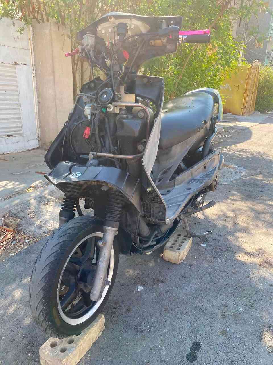 سلام عليكم
سكنز فحل مال لعب 

الدراجه بوشه ٥٨ ونص 

بيها كلجات رياضي شبعه ومعدل فوه 

فول ملاح 

ملاحضه بيها : خيط تبخير 

سعها 400 وبيها مجال 

اي ستفسار اتصل وبيك خير ودلل 

***********
