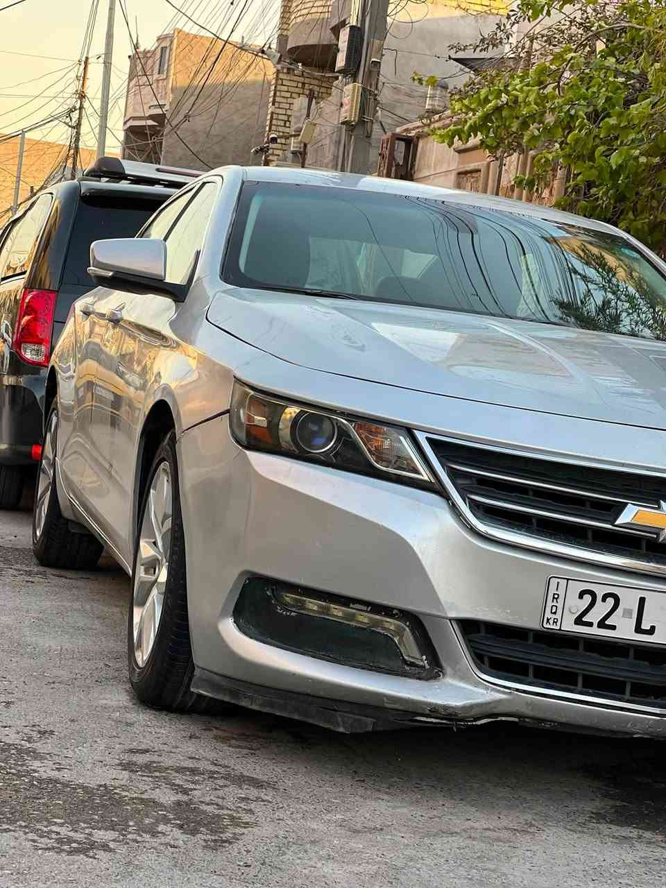 السلام عليكم 
للبيع شوفرليت امبالا موديل 2018
وارد أمريكي فئة LT  
📌ضرر السيارة / جاملغ الامامي و شبر بالتكمة وربع البنيد صبغ    
گير ومحرك بشرط ممفتوح
📌 مواصفات /  
📎بصمة تشغيل 
📎بصمة اربع أبواب 
📎سايد بريك دكمة 
📎اشاير بالمري
📎تشغيل عن بعد 
📎سبير طوارئ جديد منازل 
📎تخم تايرات جدد ويل 18 
📎دشبول قاصه خزن 
📎شاشة كاربلاي  
📎محرك 6 سلندر  
📎دواخل جديد 
📎كشنات كهرباء 
📎كشنات جلد 
📎تحكم ستيرن + مثبت سرعة كروس 
 ❄️ تبريد ثلج  
♨️تدفئة شغال 
 ⚡️‏كهربائيات—كلها شغالة 
رقم أربيل جديد الإنكليزي 
شرط تحويل وغرامه
السعر 💸 / 115$ وبيها مجال 
للاستفسار 📞/ ***********
عنوان 📍/ بغداد الزعفرانية
