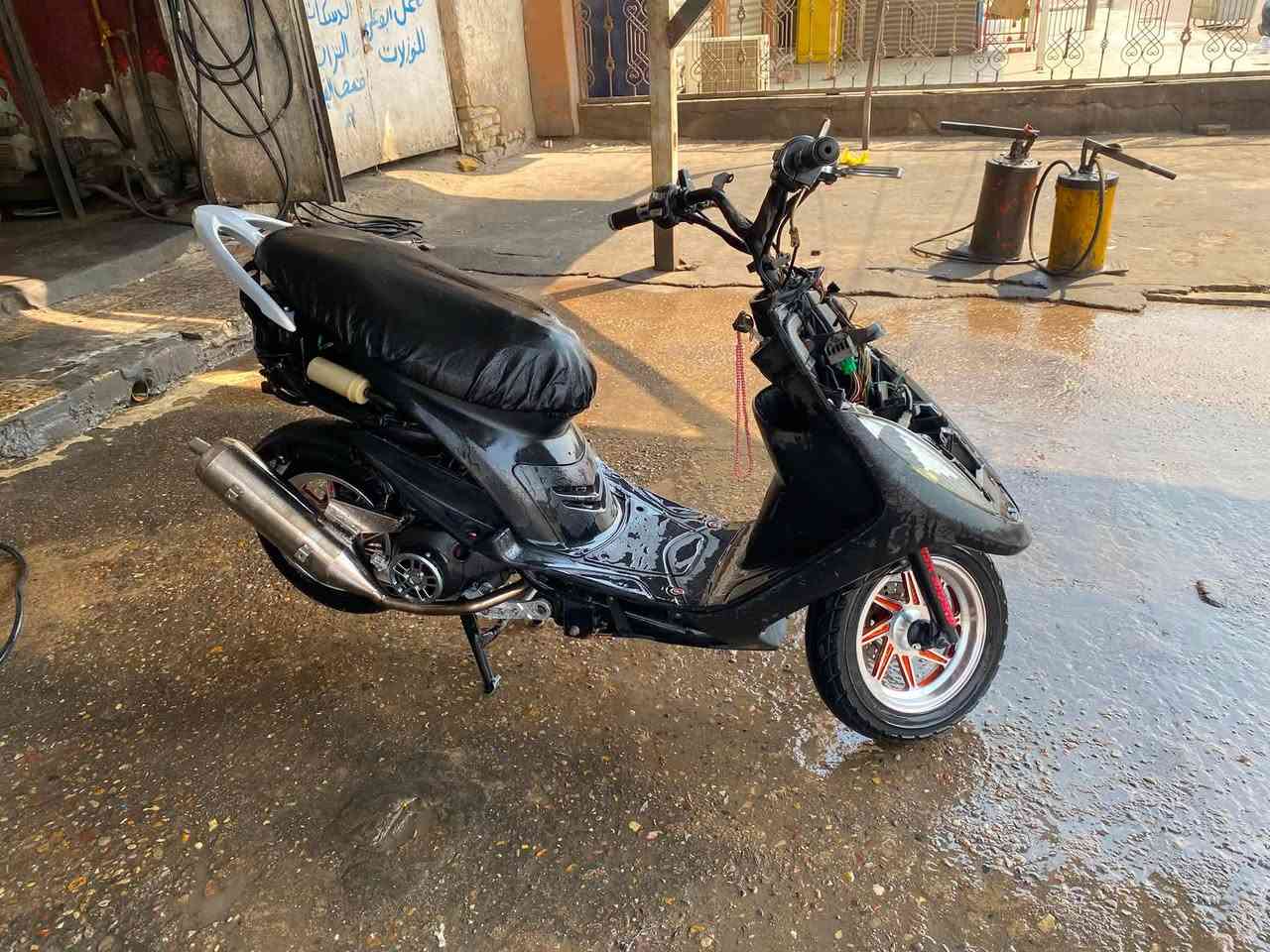 االسلام عليكم دراجة ماكس عدلة للبيع ويا كفر امامي فقط لون احمر بيها تزويد هواي للعلم الدراجة 55 الدراجة هاون شلعة ومعدل شرط

1 قبق فلاوين 
صالنصة رياضي اصلي 
قطر دهن مكينة +اقطرة اكسن تزويد 
يدات ابريك +يدات بانزين 
ويل مشيف بيها
بيها شيال اصلي رياضي

بيها كلجات اصلي 
عنواني حي الحسين جديد 
  الشراي يتصل ع رقم او مراسل ***********
