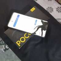 عندي جهاز بوكو اكس 7برو جهاز ذاكره 512  نظيف بس الشاشه مالته مكسوره سع...