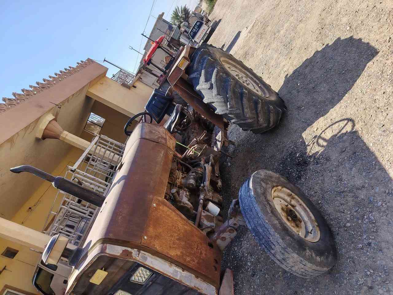 فوركسن ٢٧٥ للبيع موديل ٨٢ رقم كركوك سنويه عاج شرط تحويل كير محرك أكسل كله بشرط مكانه متصرف عليها ربع مكانه حلوه حيل شراي 🗣📲📞***********//*********** //مكان كركوك باجوان
