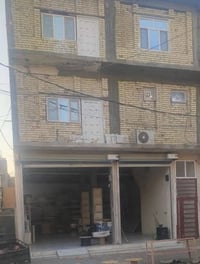 عمارة تجارية • ٣ طوابق • حي الغدير