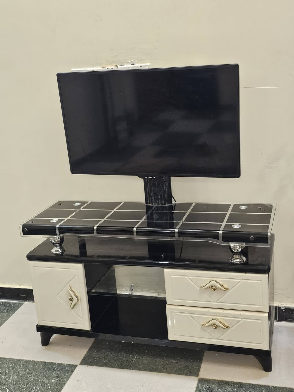 السلام عليكم
بردة للبيع عدد 2 
قياس 3 ×3 وربع 
السعر 75 الف 
ميز بلازمه السعر 60 الف 
 للاستفسار مراسلتنا عبر الصفحه 
او الاتصال على  ***********

