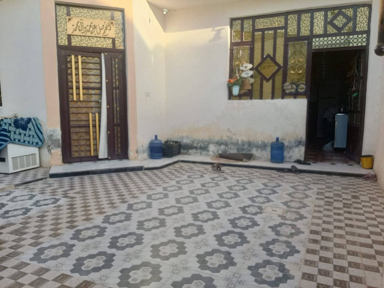 يالله🌹

تحية طيبة🌹

بيت 🏠 للبيع
مساحة 200متر طابقين 
الموقع كاع ابو كمال 

للاستفسار ☎️

***********
***********
او مراجعه مكتب رائد البنواوي للعقار 
حي الموضفين مقابل مدرسه نون والقلم الأهليه 

اهلا وسهلا🌺
