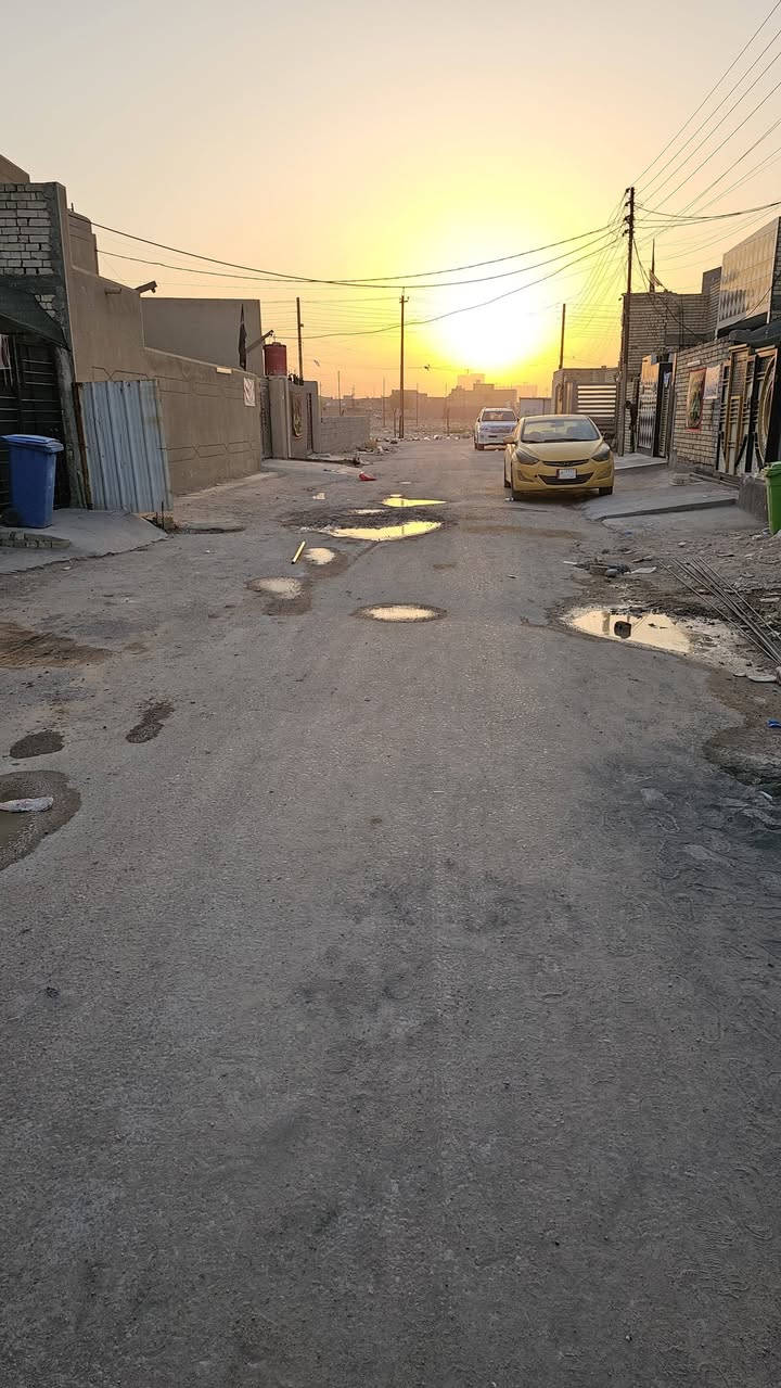 قطعة أرض للبيع في زراعي الامانة سند ٢٥ مساحة ١٥٠ متر             واجهه ٨.٥ نزال ١٨ متر  
شارع عرضة ١٠ متر كاملة الخدمات مجاري ماء تبليط ...         السعر ٥٥ مليون قرب الشيخ مناف للاستفسار ***********
