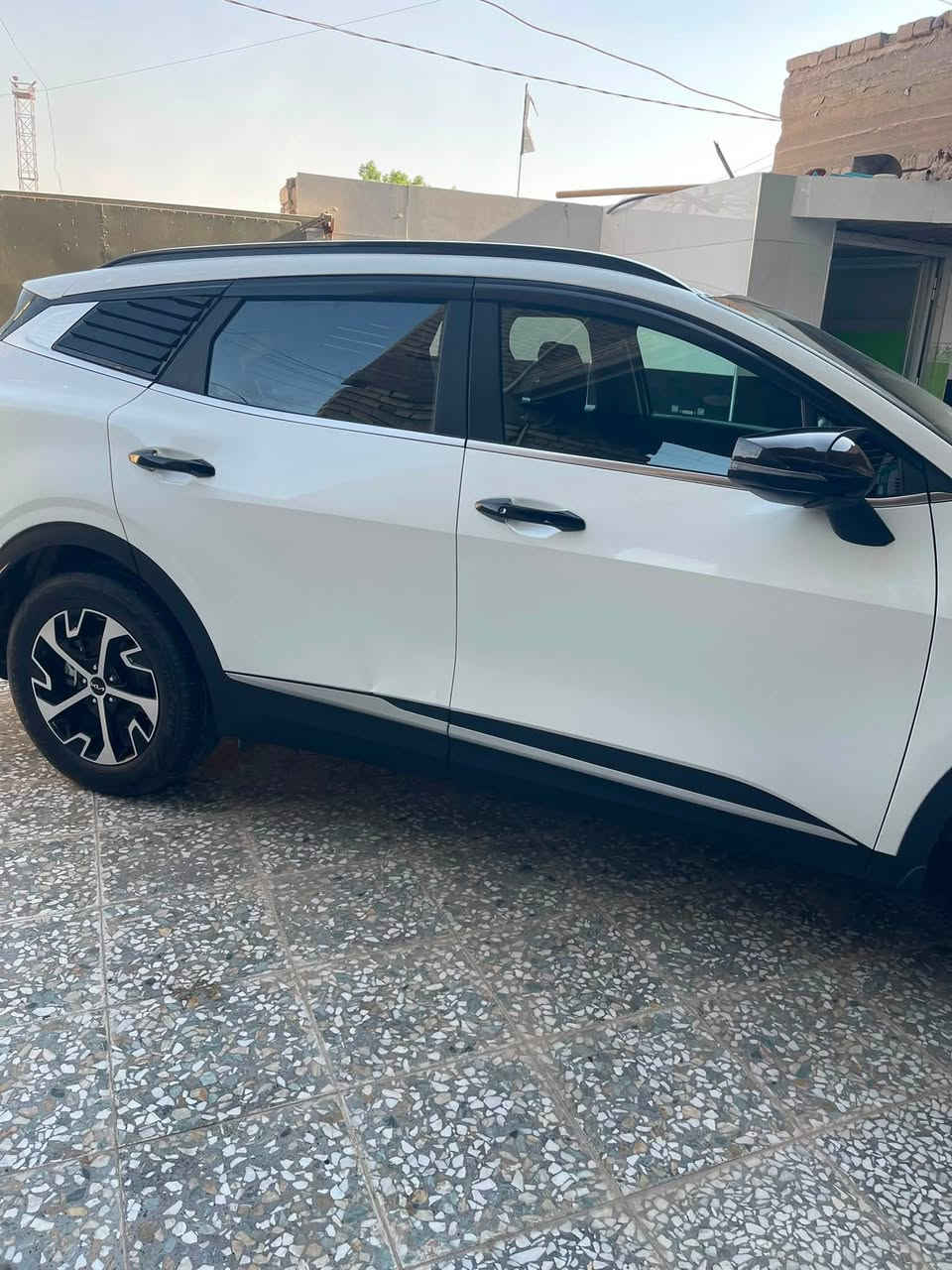 السلام عليكم
🚘 كيا سبورتج فور اكس  موديل 2024 للبيع

وارد أمريكي —  فئة 

بنرامه السياره 

‏🖤 

📍 ماشية فقط٤١ألف ميل

⚙️ محرك 2500cc

🔧 كير 8 سرعات

🚙 4 وضعيات قيادة

📸 كامرات 360°

🖥️ شاشة متصلة

🔥❄️ تدفئة وتبريد للكشنات

💺 كشنات كهربائية مع خزن وضعيات

🛠️ الحادث: اشويه بل بنيد  .

✅ بدون إيرباك

✅ السيارة نظيفة جداً وجديدة بمعنى الكلمة.

💰 **السعر: 255

🔻 بيها مجال بسيط 

📍 مكان السيارة: بغداد – الدوره 

📞 للاستفسار: ***********

👤 ايهاب
