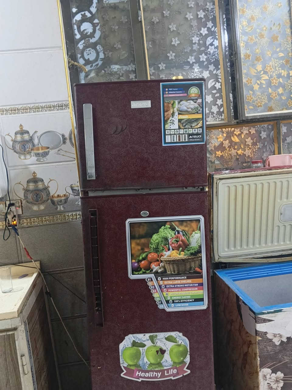السلام عليكم 
ثلاجه / او مجمده للبيع / سعر الثلاجه 85 الف / او المجمده ب 100 ع شرط فول تجميد / الرقم ***********
