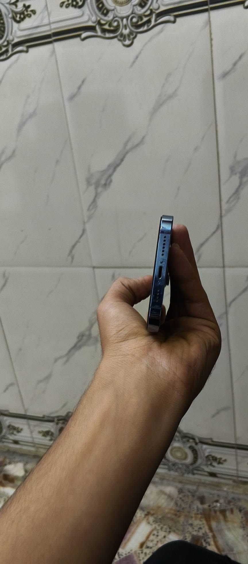 سلام عليكم
ايفون ١٣برو ماكس
الذاكرة ٢٥٦  شريحة وحدة
البطارية ٧٨ تقرأ خدمة
شاشة مبدلة بي تقرأ مستعملة
الجهاز لونة بحري
الموقع بغداد حي البتول
سعر ٦٠٠و بي مجال
رقم الهاتف ***********

نص مكتوب في الصور:
- ١:٦
- القطع والخدمة
- تجمع Apple سجل تاريخ القطع والخدمة، وهذا
- السجل يعرض معلومات عن هذا الـ iPhone وحالته
- وتفاصيل إصلاحه. معرفة المزيد...
- سجل تاريخ الخدمة
- البطارية
- الخدمة >
- الشاشة
- مستعملة >
- حالة البطارية والشحن رسالة مهمة حول البطارية حالة بطاريتك متدنية جدا. يمكن أن يبدل أحد مزودي خدمة Apple المعمدين البطارية لاستعادة الأداء والطاقة القصويين. العثور على خيارات الخدمة... الحد الأقصى للقدرة %78 هذا قياس لقدرة البطارية مقارنة بقدرتها عندما كانت جديدة. قد تتسبب القدرة المنخفضة بتقليل ساعات الاستخدام بين عملية الشحن والأخرى. أقصى قدرة للأداء ستساعد الأنظمة المضمنة في النظام والمكونات في تخفيف آثار الأداء التي قد تلاحظها أثناء التقدم الكيميائي في عمر بطارية iPhone. شحن البطارية المحسن للحد من استنزاف عمر البطارية، يتعلم الـ iPhone من عادات الشحن اليومية، بحيث ينتظر ولا يتجاوز %80 حتى يحين موعد حاجتك إلى استخدامه.
- حول الاسم iPhone 13 pro Max إصدار iOS 26.5.2 اسم الطراز iPhone 13 Pro Max رقم الطراز MLJD3AH/A الرقم التسلسلي LQVKW25H7T انتهت صلاحية التغطية سجل تاريخ القطع والخدمة الأغاني 146 الفيديوهات الصور 823 التطبيقات 19 السعة 256 غ.ب.