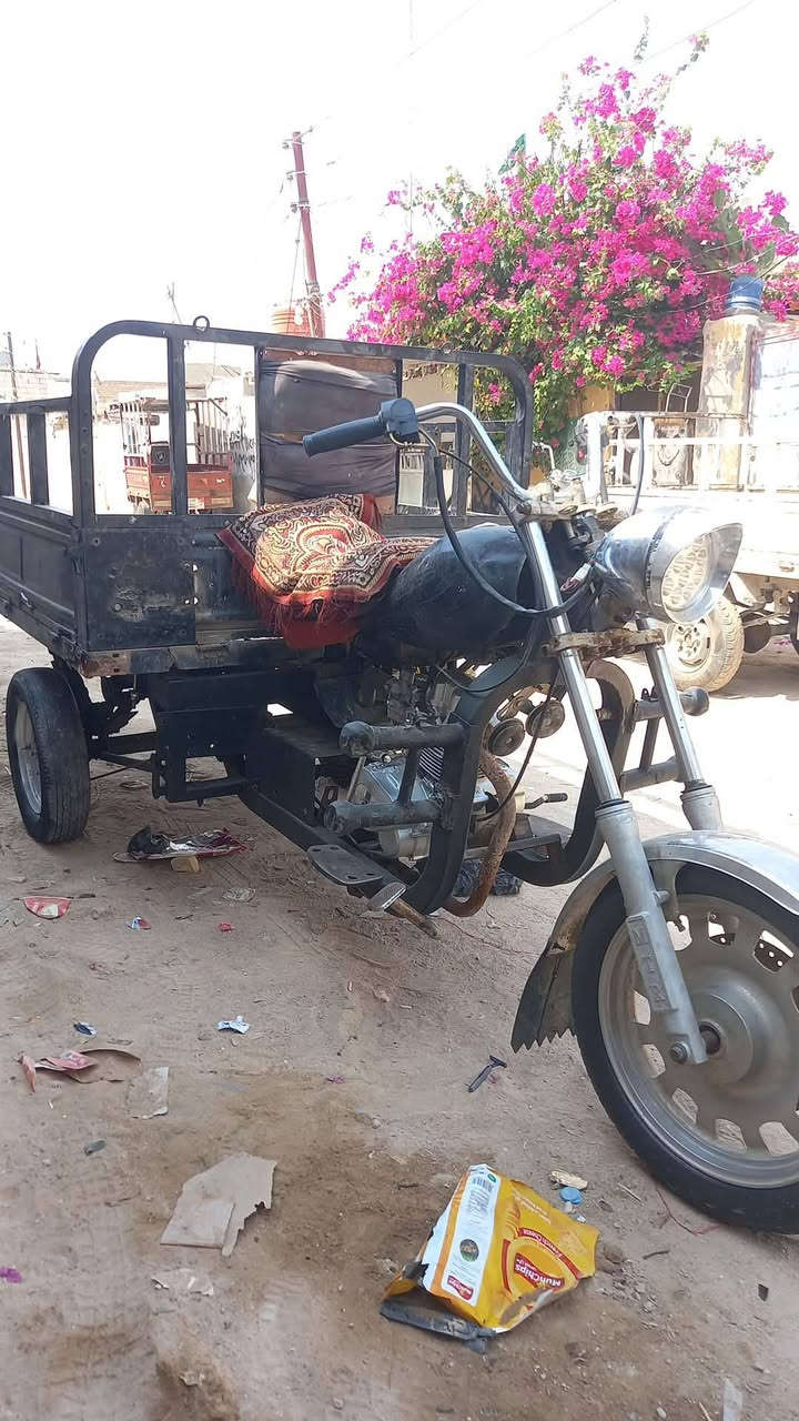 سلام عليكم ستوته للبيع كلك  لسعر ب70 وبيه مجال قليل مكينه 26 مكاني نجف حي لرحمه وهاذه رقمي ***********
