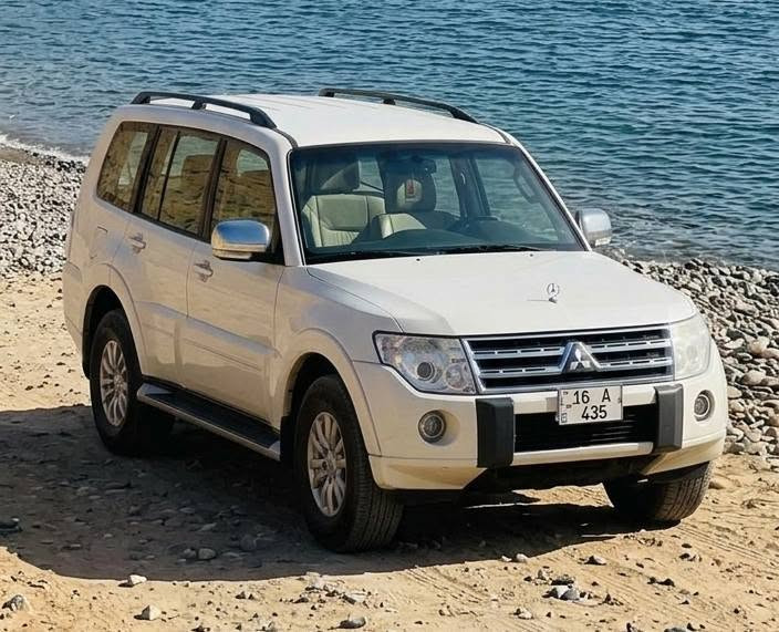 السلام عليكم
باجيرو موديل 2010

جاهزه من كلشي 

رقم مميز 

بيها جاملغ الامامي فقط 

محرك 3500

مكان السياه بالنجف الاشرف 

السعر 118 وبيها مجال 

للاستفسار الاتصال ع الرقم 

***********
