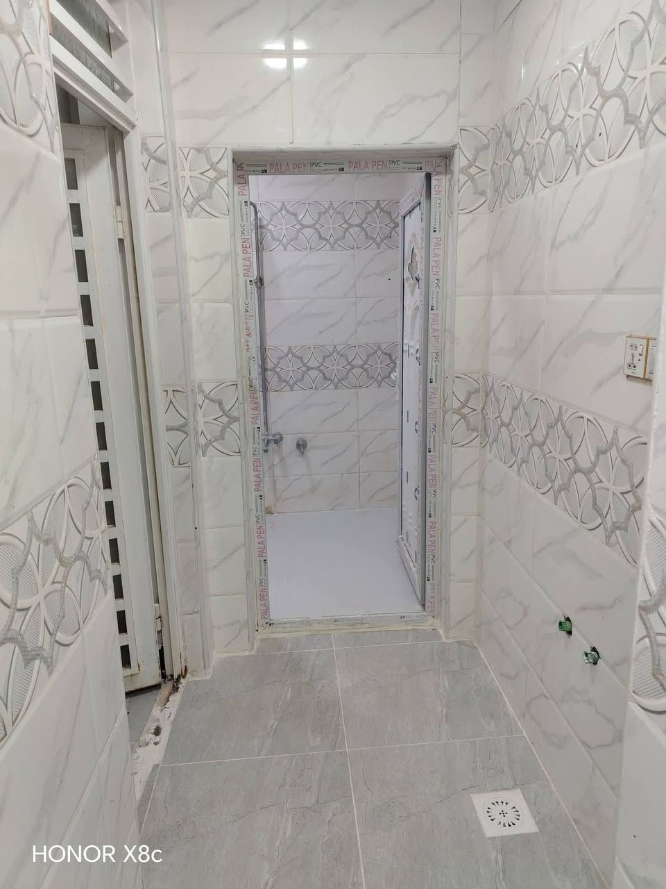 🏡دار للبيع🏡
المساحة: 100متر مربع
✅ #طابو_زراعي_سند_25_أقرار_محكمه
السعر: 46 مليون  (مع المجال)
الموقع: النجف شارع الصب عمود 327 #ألخط_ألاول

مواصفات البناء:
غرفة/ صالة معزولة/مطبخ معزول/ صحيات خارجية مكشوفة
بناء مرتب (أساس + سقف كونكريت + طابوك)
أرضية بورسلين أبو الـ 60

الخدمات:#بعد_عن_سوق_100م
ماء كهرباء مدارس سوق تبليط مولد

للاستفسار والاتصال:
***********
@إشارة
