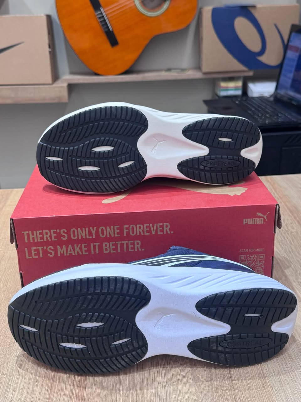 👟 PUMA BONUS LITE

🔥 حذاء رياضي رجالي بتصميم عصري وأنيق، يجمع بين الخفة والراحة للاستخدام اليومي.

🖤 الأسود: قياسات 41 – 42 – 43
💙 النيلي: قياسات 42 – 43

☁️ نعل مريح وسميك
🪶 تصميم خفيف ومناسب للمشي والمشاوير اليومية
✨ شكل رياضي أنيق وسهل التنسيق

📲 للطلب والاستفسار: ***********
📸 Instagram: zeyad.brand
🎵 TikTok: @zeyad.brand
📘 Facebook: زياد براند للوكالات العالمية
