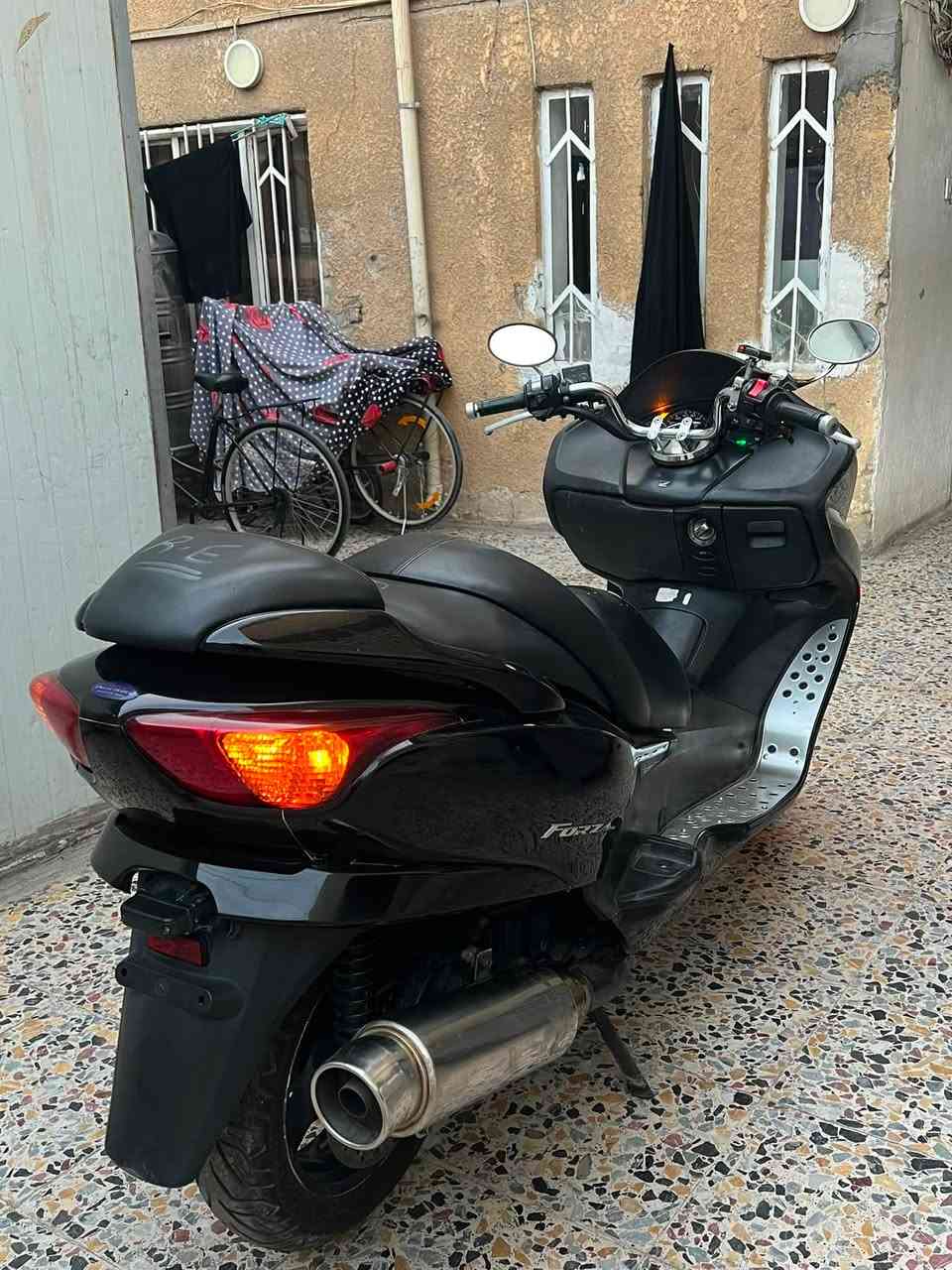 فورزه بصمه 0️⃣ 8️⃣ للبيع
دراجه جاهزه ونظيفه مابيهه نقص
شلعه ومعدل كهربائيات كلهه شغاله 
مكاني بغداد *********** 
السعر. مليون وميتين
