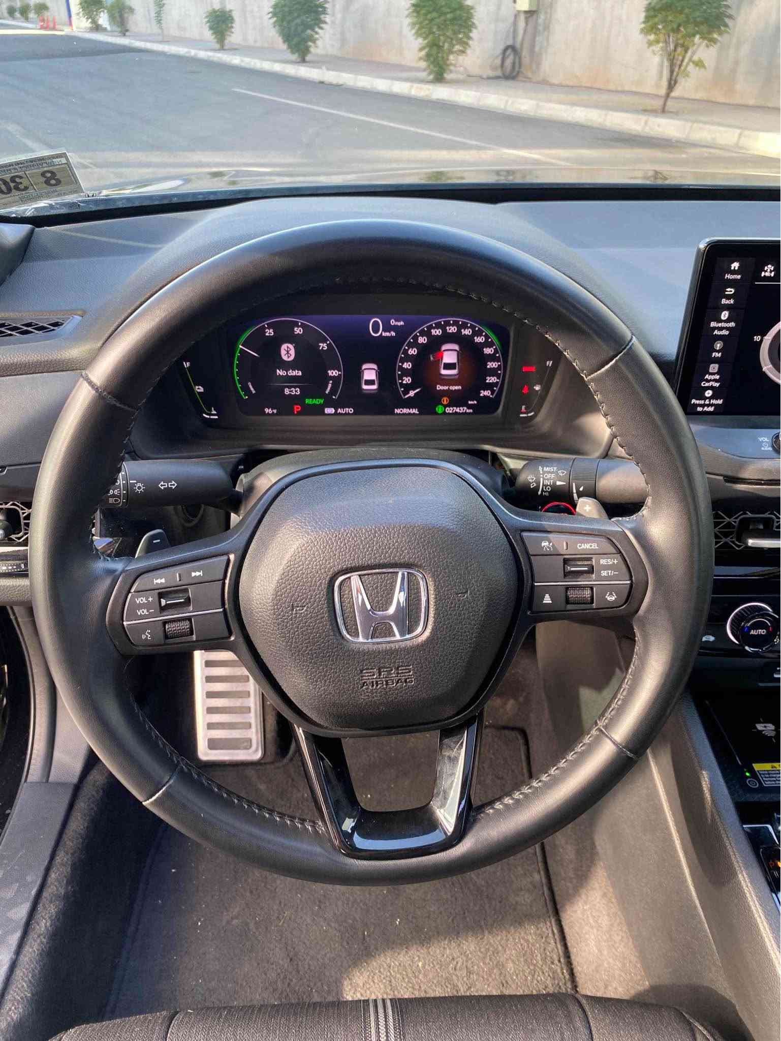 Honda Accord Sport Hybrid 2025
 
المحرك والأداء

* محرك بنزين 2.0 لتر، 4 سلندر
* نظام هايبرد Honda
* قوة المحرك البنزين 146 حصان
* القوة الإجمالية للنظام الهجين حوالي 204 حصان
* ناقل حركة إلكتروني e-CVT
* دفع أمامي FWD
* تشغيل هادئ واقتصادي جداً بالوقود

المواصفات والتجهيزات

* جنوط رياضية 19 إنش
* تصميم Sport رياضي
* شاشة وسطية 12.3 إنش
* تشغيل بصمة/زر
* تشغيل عن بُعد
* تكييف أوتوماتيك ثنائي المناطق
* كراسي أمامية مدفأة
* مقعد سائق كهربائي
* كاميرا خلفية
* حساسات ومساعدات قيادة Honda Sensing
* مثبت سرعة متكيف
* نظام المحافظة على المسار
* تحذير مغادرة المسار
* نظام الفرملة لتفادي الاصطدام
* تحذير اصطدام أمامي
* أنظمة أمان متعددة
* 8 وسائد هوائية
* إضاءة LED
* تحكم بالمقود
* نظام صوتي متعدد السماعات
* دخول بدون مفتاح

سيارة ب سعر بلاش بلاش 
ماشية ٢٧ الف كيلومتر فقط 
لون أسود القطران مكفولة من گير-محرك-كهربائيات
ضررها ٣ قطع و نص صبغ البجم كبس خلفية هم كبس بدون نقطة دواخل ارباكات فقط دكمة 
ب سعر بلاشش بلاشش 
سعرها 178$ ورقـــة و مجال 🔥
للأستفسار اتصل على هذا الرقم 
كورك-واتساب 
*********** سميل, دهوك
