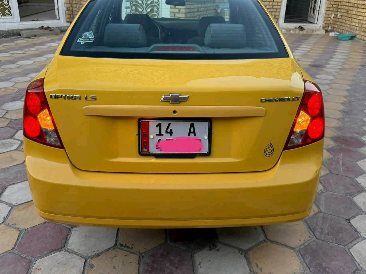 اللهم صل على محمد وآل محمد🤲🏻
🚘فقط لليريد جديد زيرو وشرط سبير ما نازل من الشركة 
اذا السبير نازل الك بلاش 
شوفر ليت اوبترا خليجي موديلها 2011 مشروع وطني تحويل مباشر🚦 سنويتها جديده ل 2031 هزه جديده السياره🚘 بأسم صديقي تگدر تكول بأسمي
تخم تاير🛞 جديد كهربائيات كلها ع وضع الشركه تبريد ثلج🥶 حدادية سفنجه مكفولة كفالة عامة من الضربة ومن الصبغ والتبديل  والتكحيل
قطعه وحده صبغ فقط لا غير بدون دواخل الجاملغ الأمامي والباقي مكفول حتى من البارد شاشة كاميره دواره قفال مركزي سنتر لوك جديد مصفره خط وغرامات وبحث وهيئه بصره رقم انگليزي
السعر💵 85 وبيهه مجال بسيط للشراي 
للاستفسار☎️ ***********
الحاج أحمد🤵🏻‍♂️
مكاني🏠 ناصريه حي الشموخ
للعلم السياره ماشيه 100 الف فقط السيارة بيهه ريحة الشركة 😊