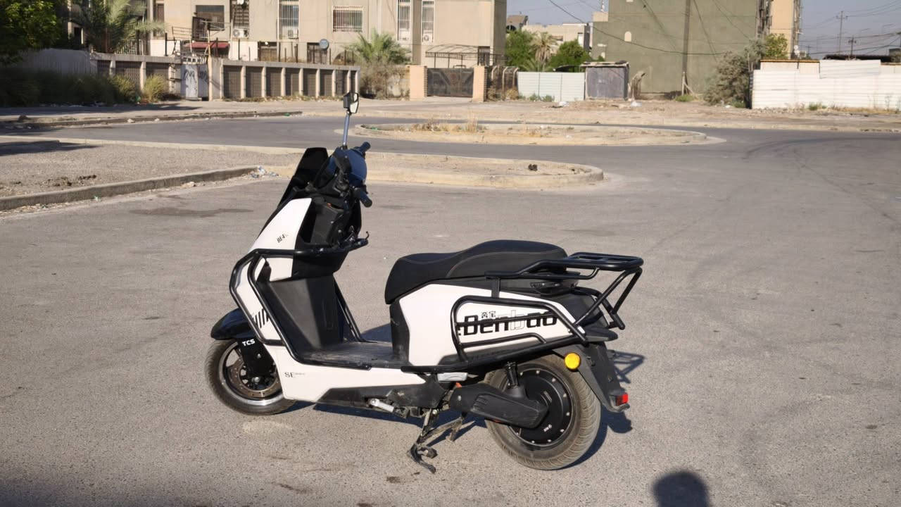السلام عليكم
دراجة دولفين موديل 2026 شهر 5

بطاريات عدد 6 مسطرة

ملف 2000 حقيقي 

بيها كارت وسويچ تشغيل 

الدراجة مدرعة بالكامل !

وبعد معروفة الدولفين بمواصفاتها كلش نظيفة موضحه بالصور

العنوان : بغداد حي الجهاد 

للإستفسار

***********

