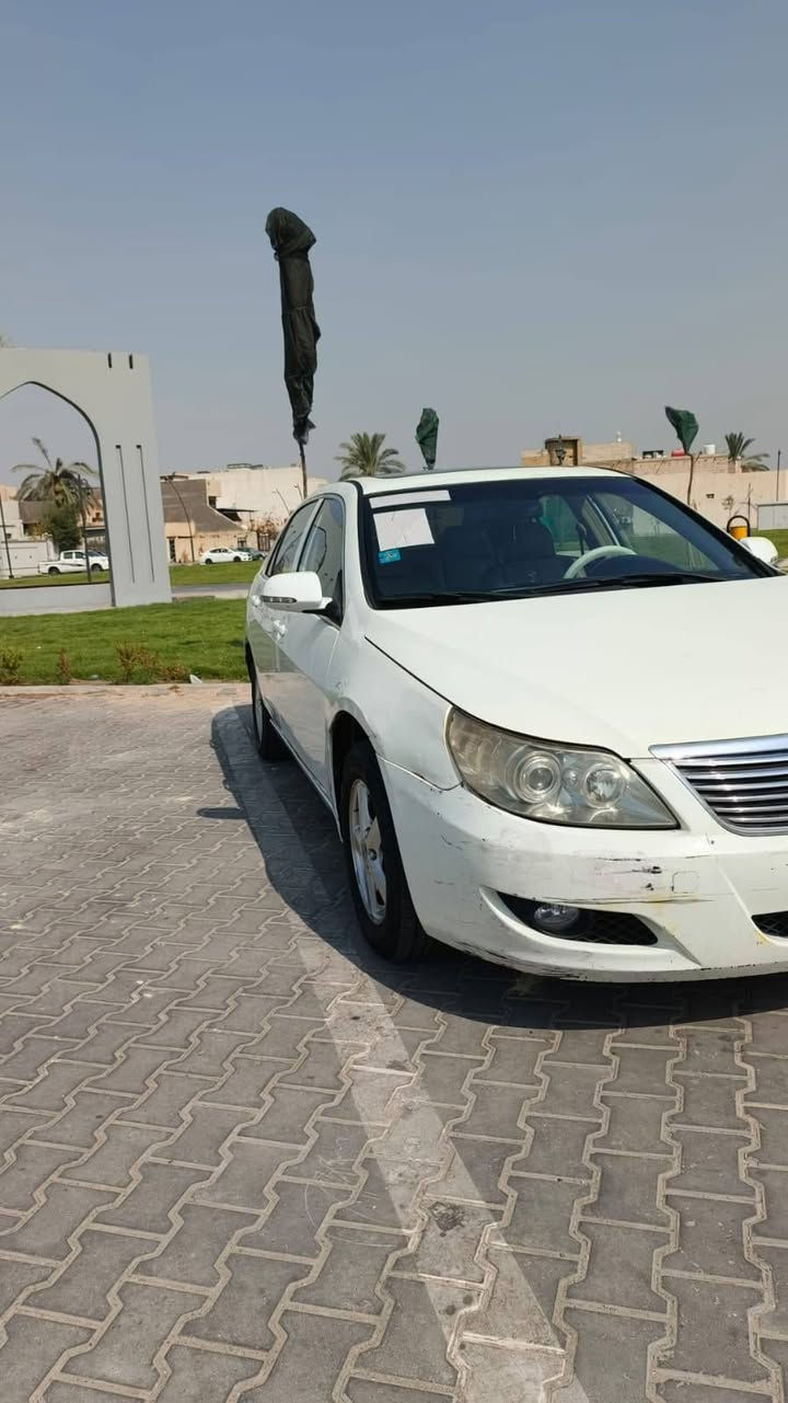 سلام عليكم BYD F6 موديل 2012
حالة السياره، مكفوله كفالة عامه من ضربه والصبغ رقم دولي سنوية 2028 بأسمي السياره ماشيه 160الف فقط مكينة وكير مكفولات ترايك لشمال 
مواصفات السياره , 
4ويل كب نضيف جدا مع سبير وعده كامله . تايرات جديده 75% 

داخل عسلي صاج 
كشنات جلد 
تحكم ستيرن 
فتحت سقف
اشاير بلمري 
تحكم بلمري 
سنتر لوك 
4جام كهرباء 
شاشه لمس 
حساسات خلفيه 
كامره خلفيه 
تبريد ثلج تدفئة 
مكاني البصره السعر 62 وبيها مجال  ***********

