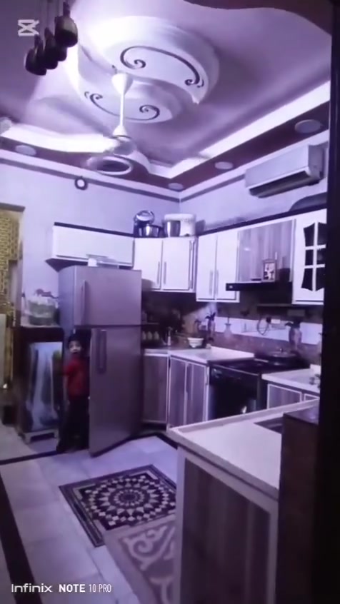 سلام عليكم بيت البيع مساحه ٧٢ في قطاع ١١ مدينه الصدر  واجها ٦ و نزال ٢٠ طابقين و نص حيتوي على طابق الاول ستقبال و غرفه و مطبخ و ترك و حمام و تواليت خارجي طابق ثاني يحتوي على ثلاث غرف و حمام و طابق الاخير يحتوي على غرفه نوم و حمام و بيتونه و تصوير واضح رقم تليفون *********** و متواجد على نت
