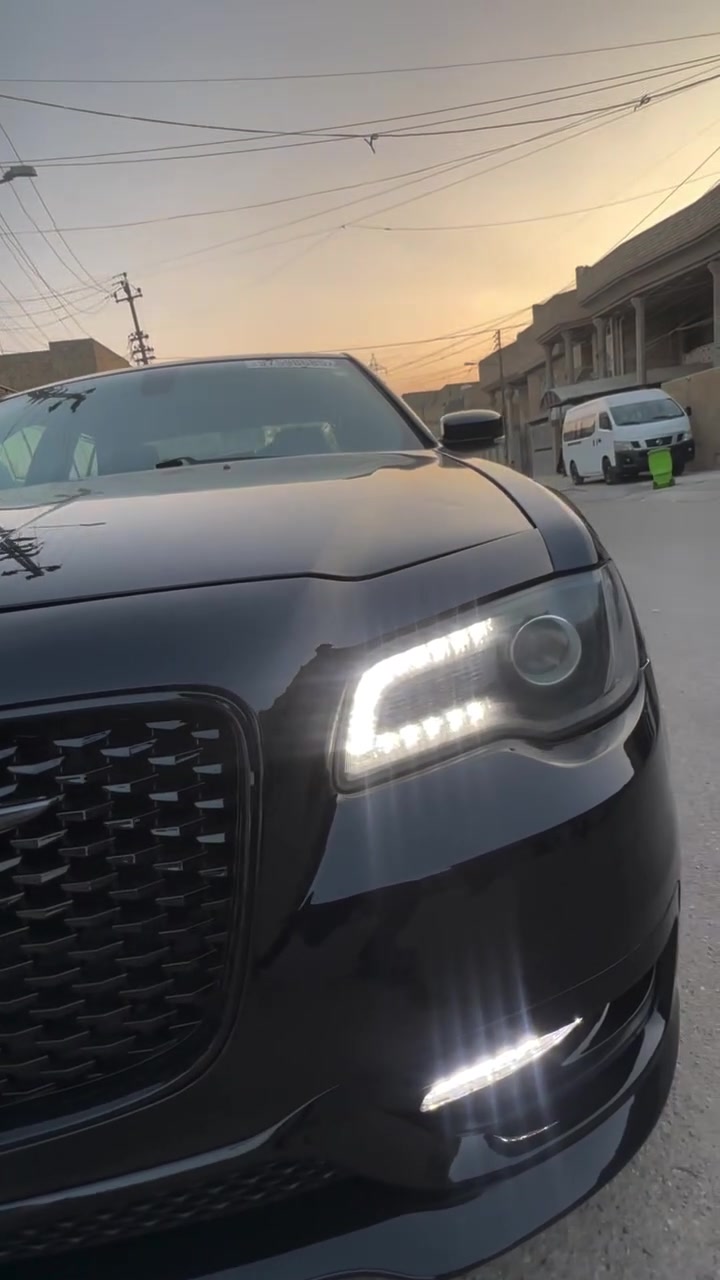 كرايسلر 300 • ٢٠٢١ • رقم بغداد