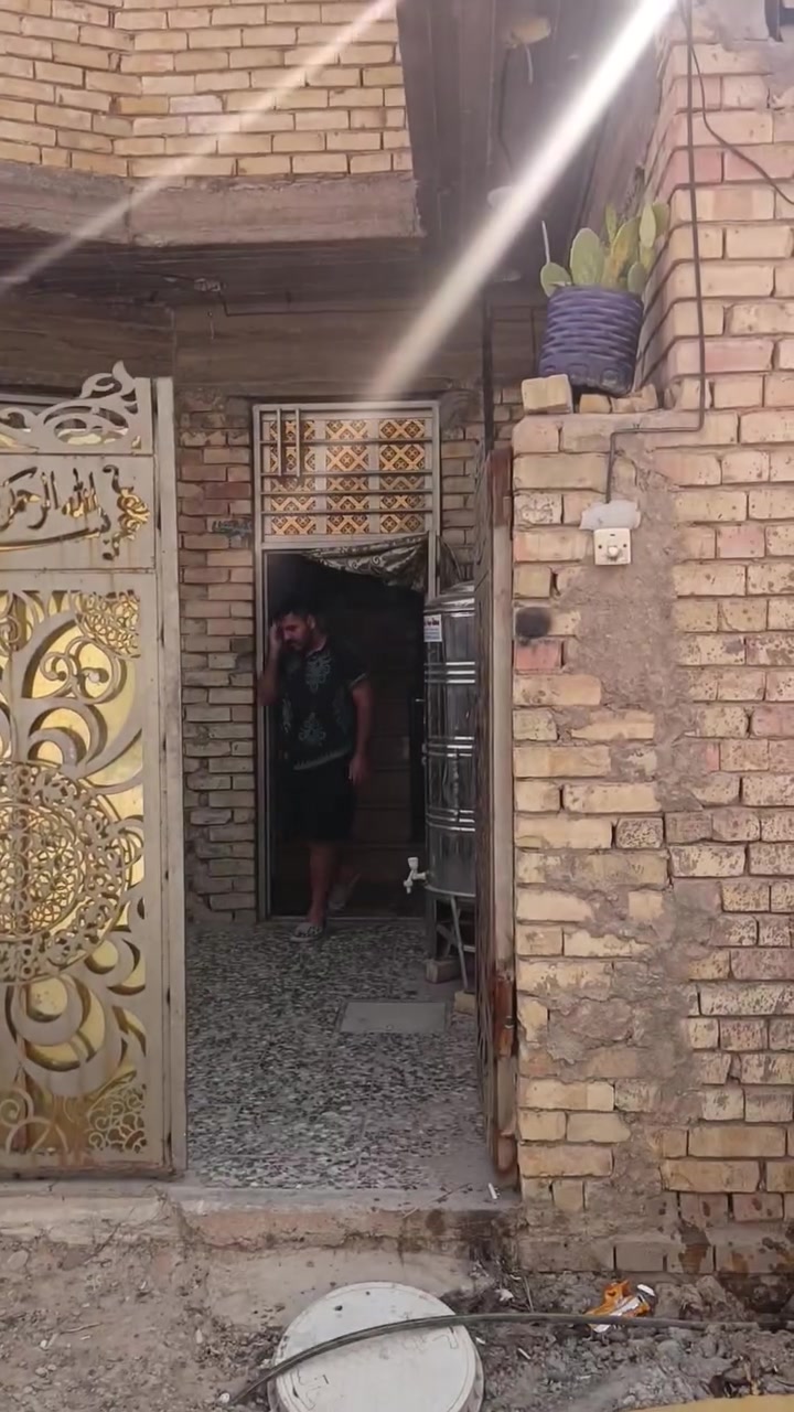 بيت للبيع مساحة 150 متر
📍البلديات ظباط الثانية نهاية شارع المحطة الصفرة
للاستفسار ***********
