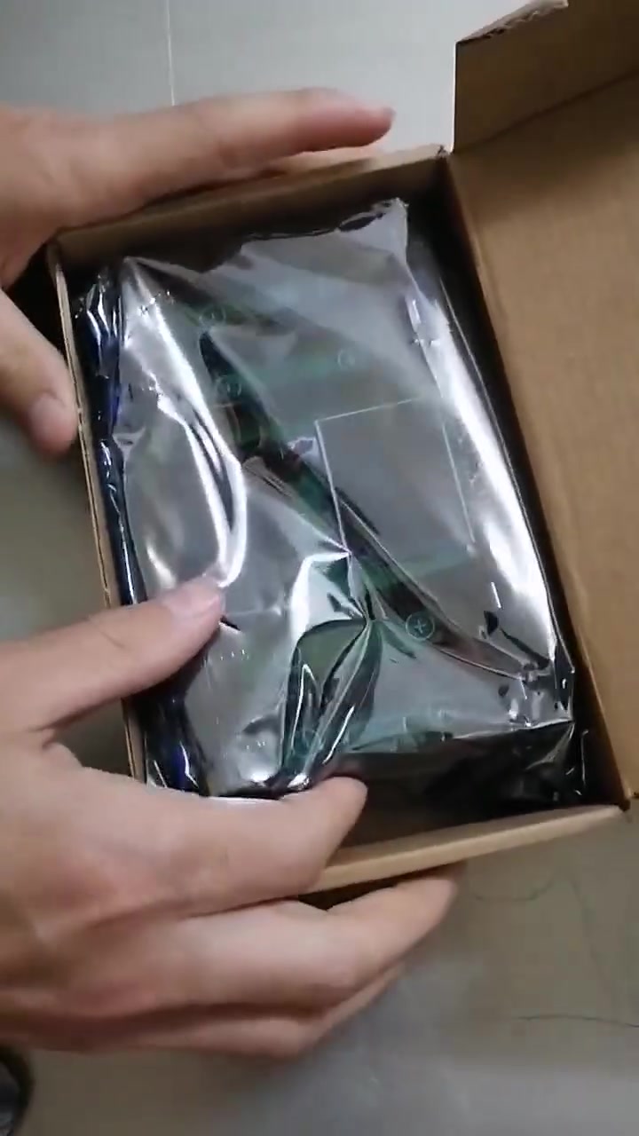 🔋 جهاز فحص وشحن بطاريات 18650 – 4 قنوات 🔋
✅ شحن وفحص مقاومه و فولط و سعة بطارية جديد لوك
