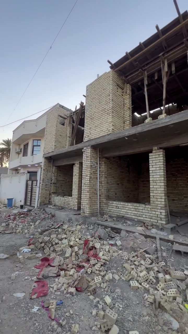 السلام عليكم ورحمة الله
خمسنيات ثنين للبيع
ضلع منفصل مو مشترك
بناء طابوك صبة رفت
البناء درجة اولى
غرفتين فوك وحمامين
تريده هيكل تريده مفتاح
للاستفسار اكثر الاتصال ع الرقم 
***********
