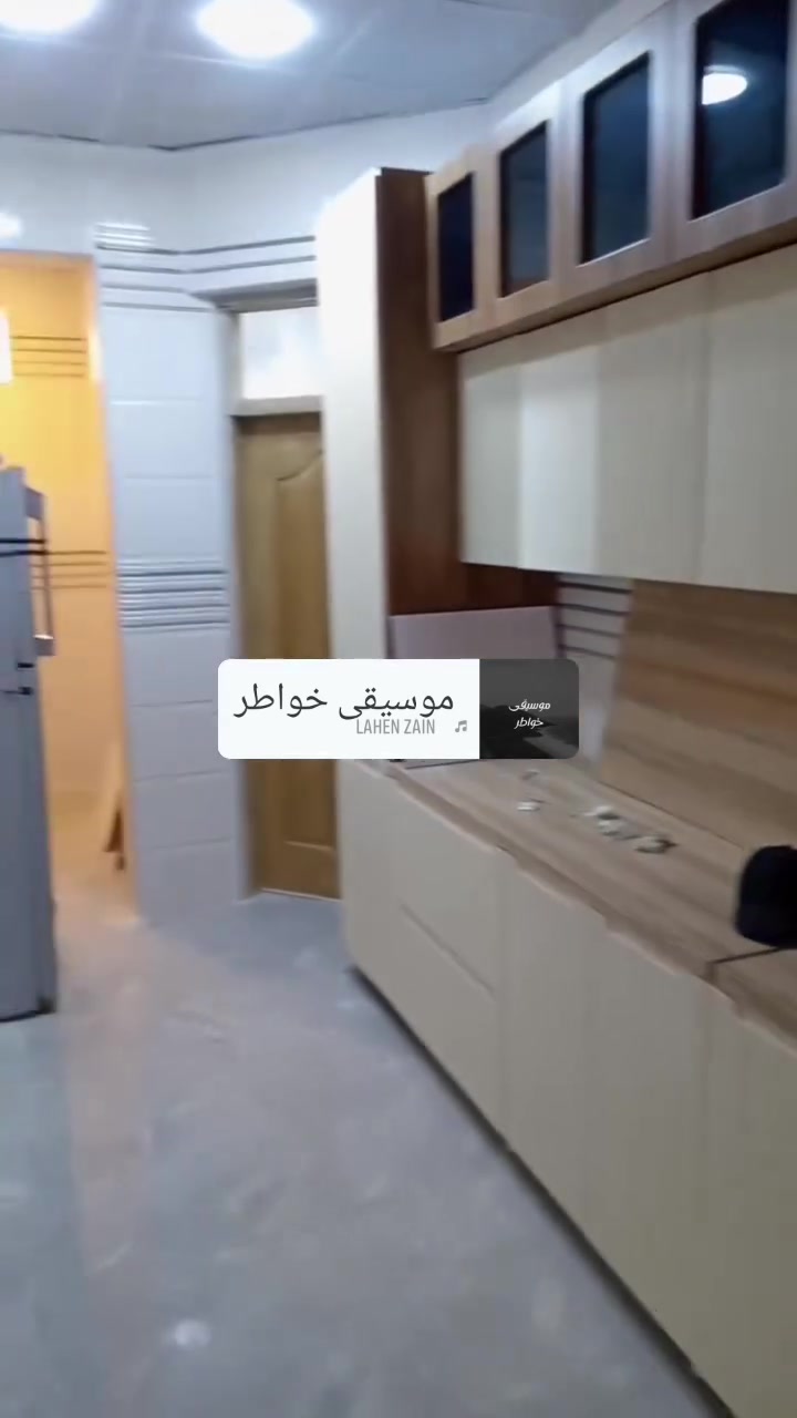 مشتمل للبيع
المساحه ١٦٥ متر يحتوي على غرفة نوم واستراحه وحمام داخلي وصاله كبيره ومطبخ حار وبارد واستقبال مع صحيات خارجيه بناء حديث طابوق وبأشراف وتصميم مهندس .. المشتمل يحتوي على رقم بلديه مفوض للطابو . والمشتمل يتمتع بكافة الخدمات الماء والكهرباء والانترنيت الضوئي يطل على شارع عرضه ١٥ متر . يقع المشتمل في الخمسه كيلو  منطقة السكك .. ومؤثث
كاونتر وسبلت وثلاجه وتخم قنفات تركي .. السعر ٦٧ مليون قابل للتفاوض 
للاستفسار 
***********
