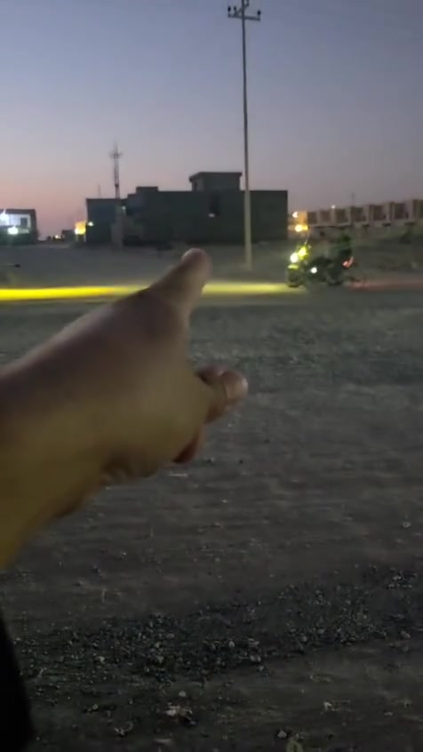 بسم الله إعلان بيت للبيع الرمادي ال٦كيلو قرب المجمع المدينه المميزه اول فرع امام المدينه المميزه بصف شارع ٤٠ مثل ماواضحه ب الفديو البيت كدامك شغل درجه اولى حجر ماء مجاري مشتغلي كهرباء المساحه ٢٤٠متر يحتوي الدار على ٢غرف نوم استقبال مطبخ هول بيتونه كبيره تعتبر صاله شارع ١٠متر البيت طابو صرف تحويل مباشر نقص سيراميك ابياض وبوب شبابيك وسعره مناسب أستفسار اكثر ***********
