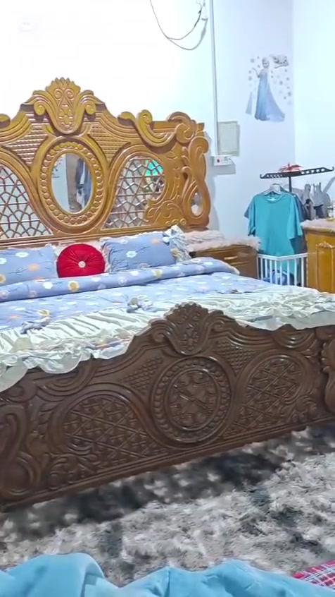 غرفه كامله طابقين سعره مليونين ونص عنوانه ابوصخيربصرا شراي يراسل خاص ورقم بي وتساب ***********
