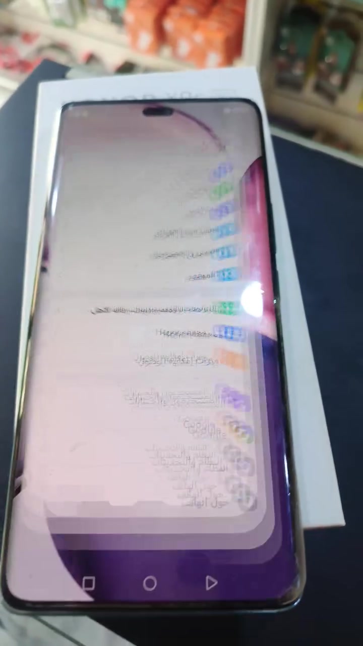 هونر x9c ذاكرة 256
عشوائيه 12
تلفون مستخدم ايام مكفول 
وضمان 5 ايام 
اخو الجديد ايام قليله جداً مستخدم لزكه الشركه عليه 
السعر نهائي 350
مكلف با النشر 
واتساب ***********

نص مكتوب في الصور:
- 14:40
- حول الهاتف
- 10
- MagicOS
- اسم الجهاز
- HONOR X9c
- المعالج المركزي
- Snapdragon 6 Gen 1
- ذاكرة الوصول العشوائي
- ١٢ غيغابايت
- ١٢+ غيغابايت Honor RAM
- Turbo
- بطارية السيليكون والكربون
- mAh 6600
- شاشة بتقنية حماية البصر من
- Honor
- ٢٧٠٠ X ١٢٢٤
- وحدة التخزين الداخلية
- المساحة الفارغة ٢٣٢,٢
- غيغابايت
- الإجمالي ٢٥٦ غيغابايت
- الموديل
- BRP-NX1
- رقم الإصدار
- 10.0.0.168(C185E6R6P1)
- GPU Turbo