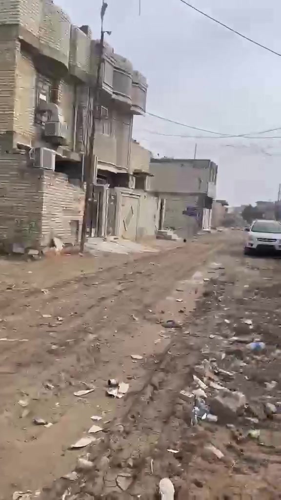للبيع ضباط الثانيه زراعي سند 25 كامل خدمات فقط تبليط َاصل بناء حديث *********** سعر 120بي مجال 100م طابقين
