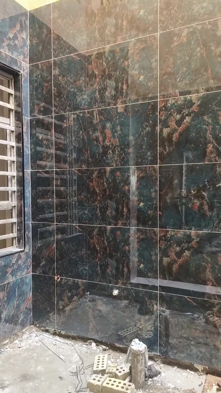 سراميك ارضيات • درجة أولى • تسليم مهندس
