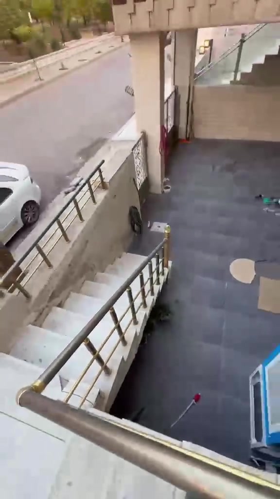 بيت للايجار في شكركه طالق ثاني مواصفات روعه ب ٣٠٠ الف
شهر تامينات مع مقذمه شهر ***********   كاك اركان  نوسينكه ديمانه بكرجو قرب مطعم روؤف
