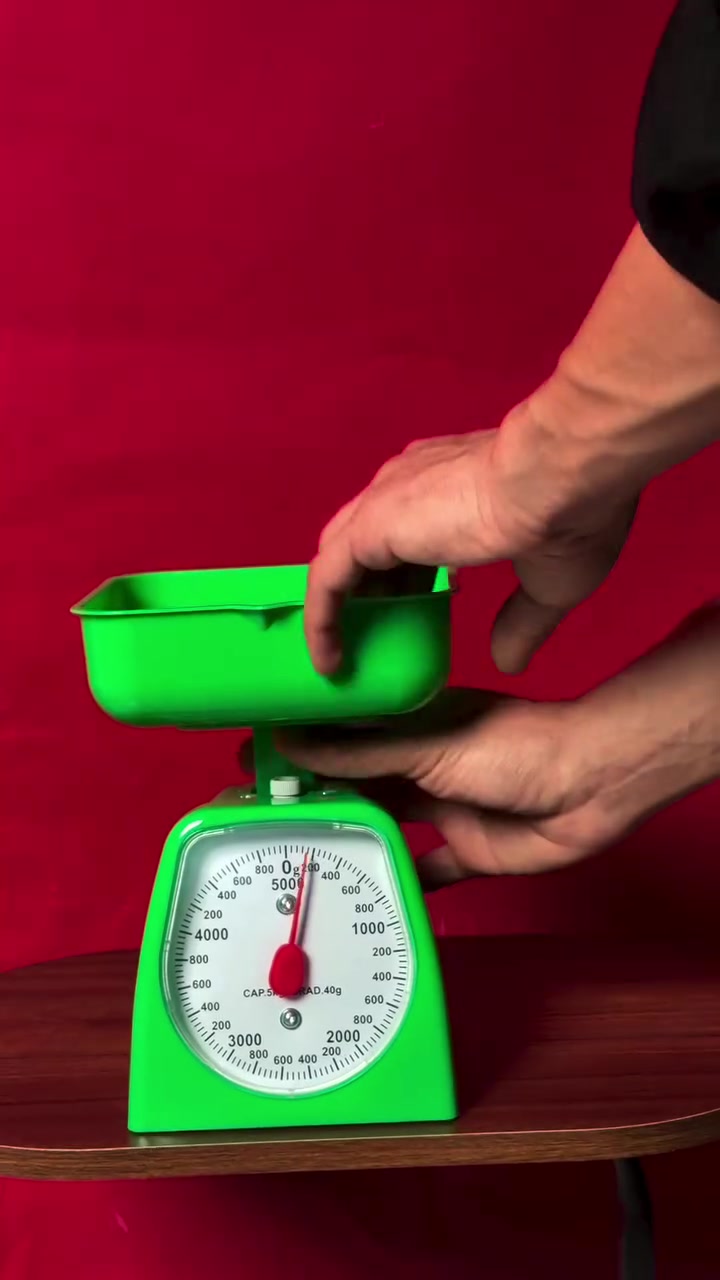 ميزان ميكانيكي • سعة ٥ كغم • بدون كهرباء