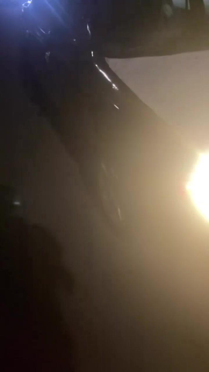 سڵاوتان لێبێت ئەم سەیارەیەمان هەیە بۆ فرۆشتن وەکالەتی کەرکوکی لەگەڵە مۆدیلی ١٩٩٢ کارەبایو گێڕو مەکینەی هەموو گیانی مەزبوتە هی مەعرەز نیە 
سعریشی ١٣ گەڵاو مەعامەلەیەکی کەم
شوێن سلێمانی ئەگەر موشتەریت تەلەفون بکە
***********
Admin❤️
