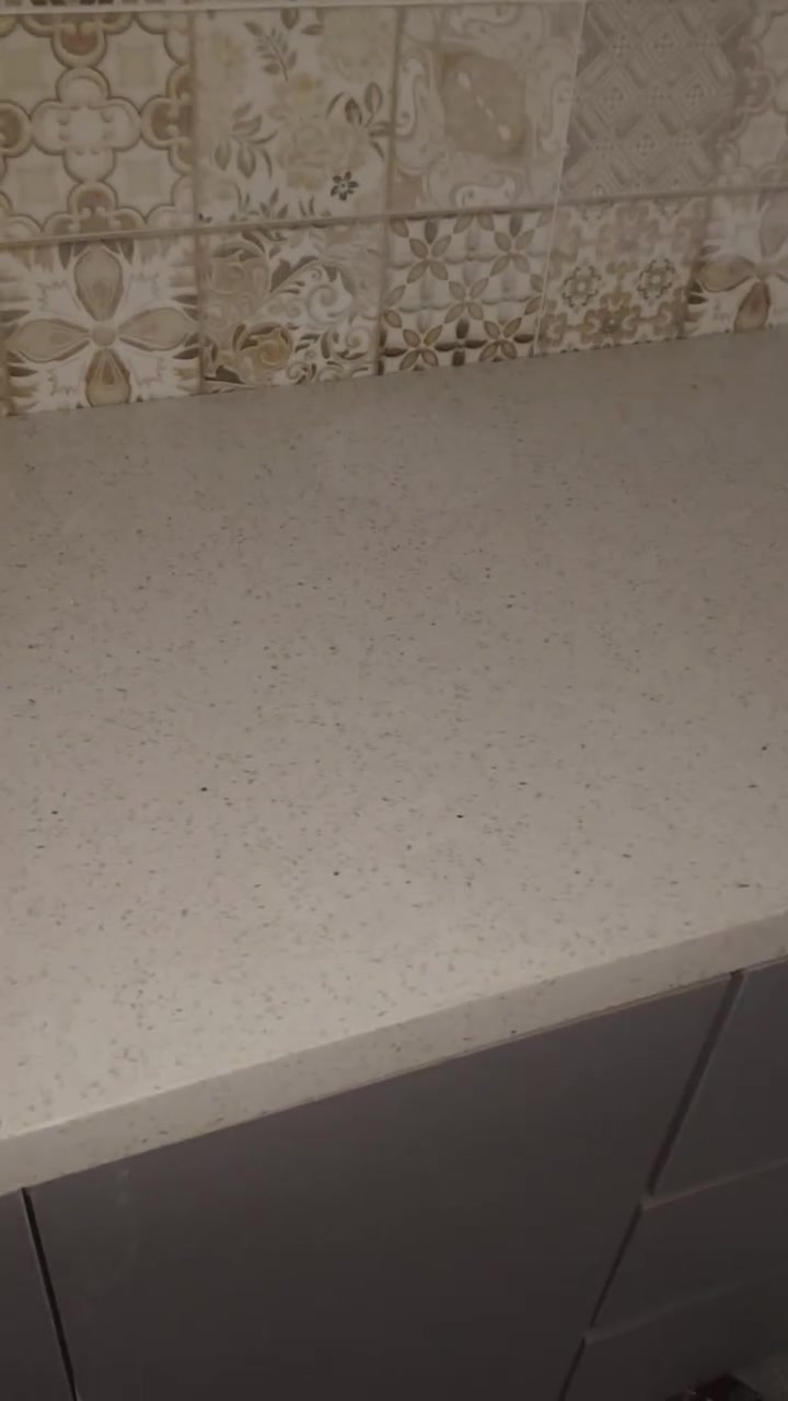 للبيع انباعن نصهم بقن ذني غراض ممستعمله نظيفه
اجاوب فقط اتصال داخل المجمع 
***********
