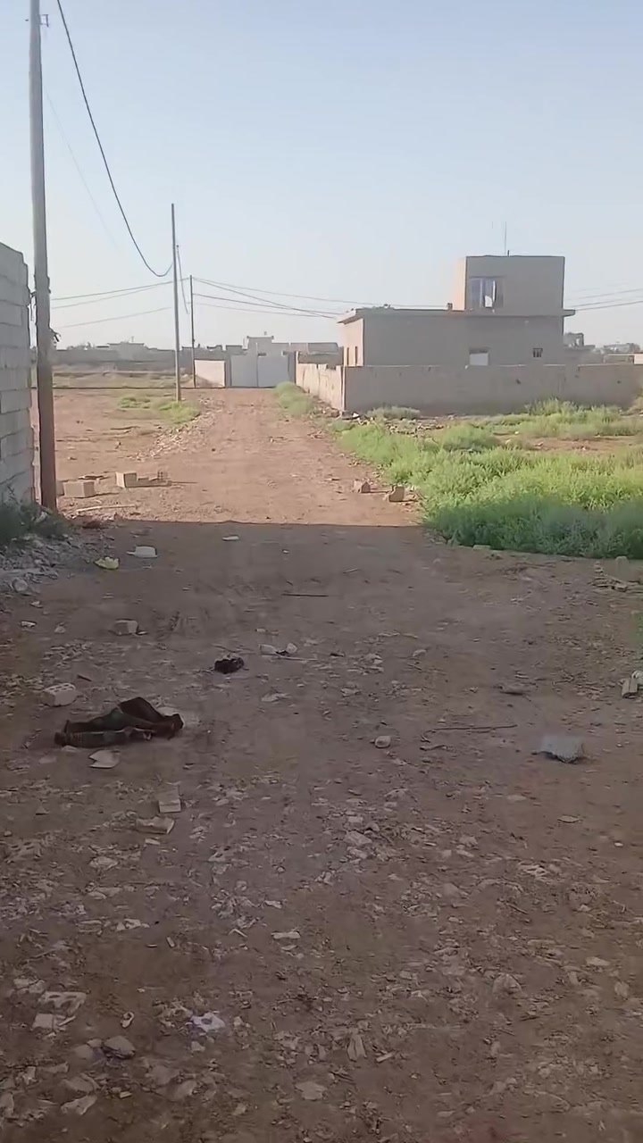 بيت البيع المساحة 600متر العنوان بغداد تقاطع النهروان منطقت الجوادين رقم ***********
