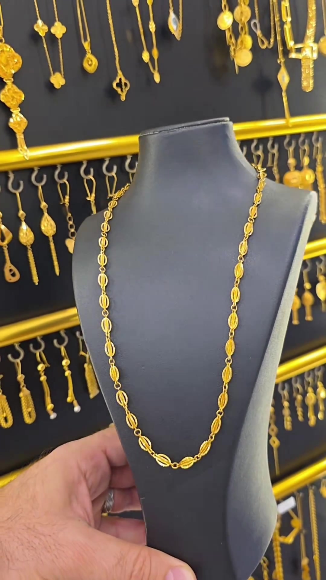 مهند العكايشي