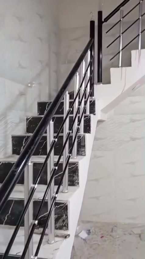 سلام عليكم مشتمل الايجار مساحه 70 متر منطقه خدمات قرب حسينيه زهراء ثاني بيت للشارع العام مشتمل نضيف وبعده ممسكون     متوفر بي تانكي وماطور مي  ايجاره 200 الف  ملاحضه عائله زغيره وتحافظ علئ نضافه البيت...للاتصال على الرقم...***********
