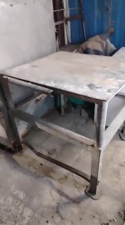 السلام عليكم للبيع ميزحديد من نوع ثقيل قياسه ١١٠ ب١٠٠ رايده بسعر ٧٥ وبي مجال الطيبين إذا يفيدك *********** هذا رقمي

