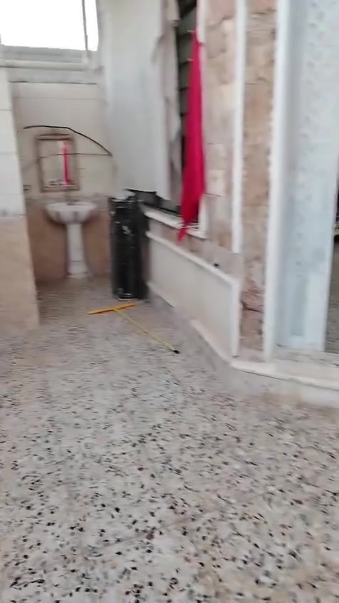 سلام عليكم بيت للبيع ابوعظام شارع صدام دليمي مساحه 200
للبيع هوه غراضه البيت حديث وطابوق 

للستفسار الاتصال على رقم ***********
