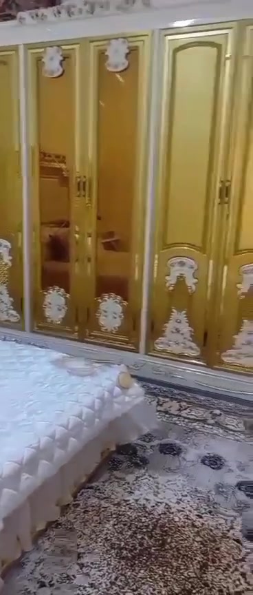 غرفه اخشاب كامله نظيفه للبيع سعر800الف عنوان البصرة الدير لتواصل ***********
