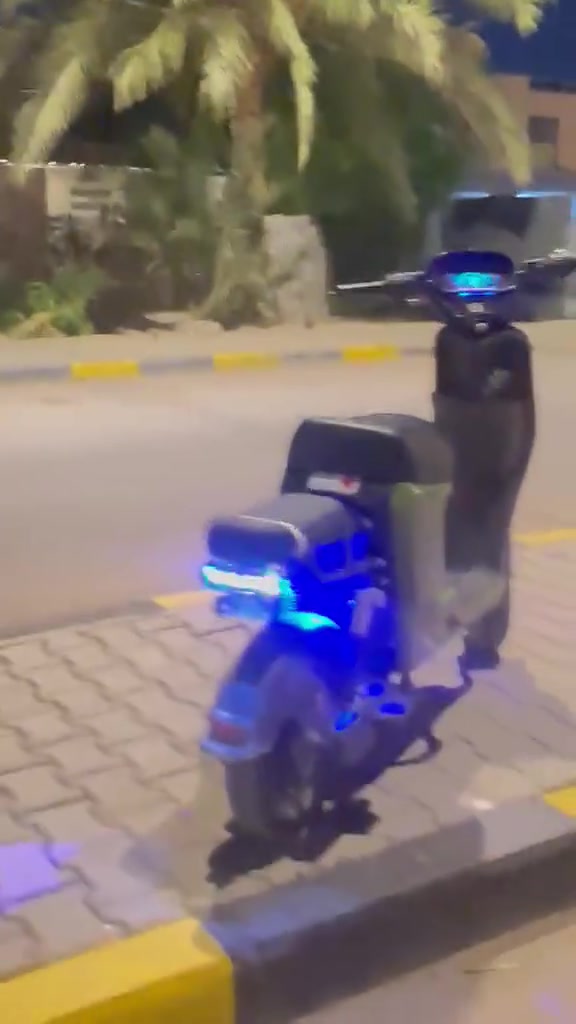 R9 ٢٠٢٦ • ٦ بطاريات ٣٢ • لون زيتوني