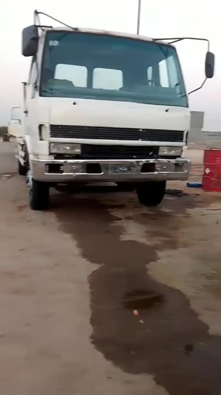 السلام عليكم ازوزه للبيع موديل ٩١رقم واسط الماني 
سنويه نافضه شرط التحويل مكينه كير خير من الله 
عنواني بابل الحصوه استفسار اكثر رقم 
***********
